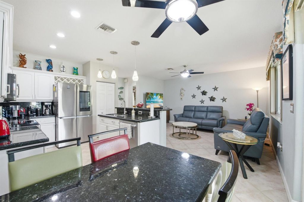 Image 11 of property listing at 9807 NW 20th Street, Pembroke Pines, FL 33024