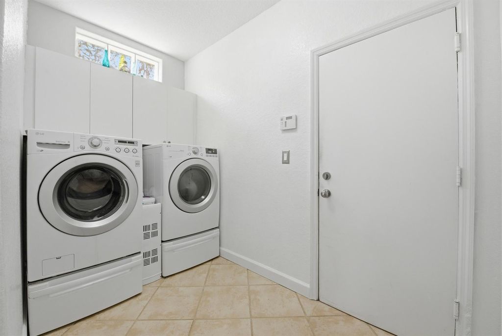 Image 33 of property listing at 9807 NW 20th Street, Pembroke Pines, FL 33024