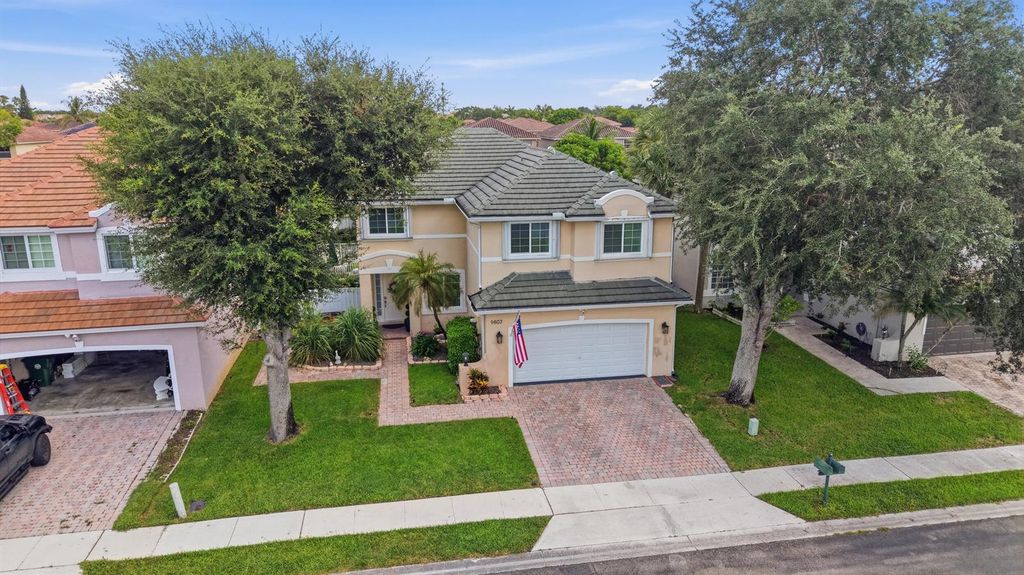 Image 40 of property listing at 9807 NW 20th Street, Pembroke Pines, FL 33024