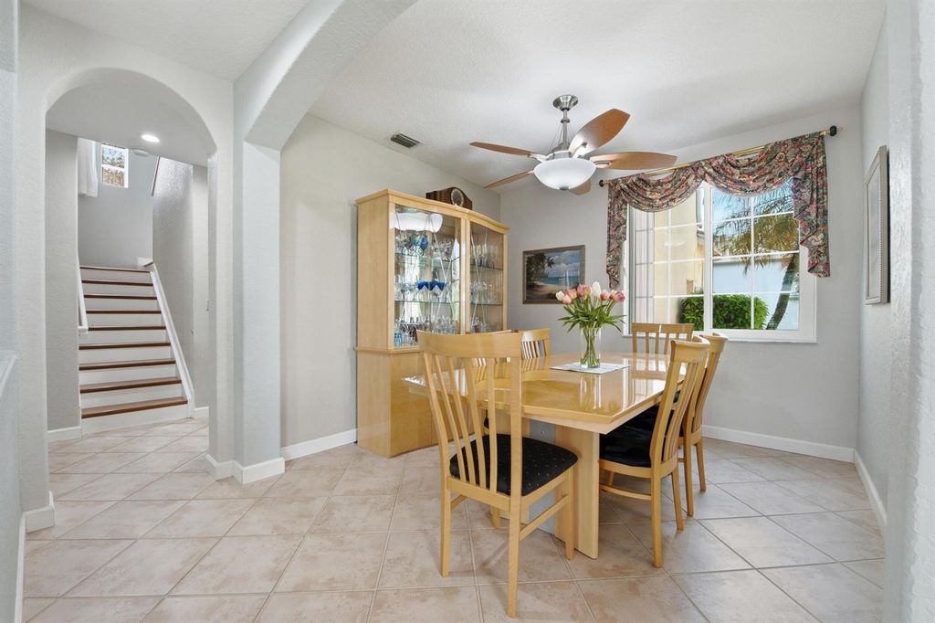 Image 6 of property listing at 9807 NW 20th Street, Pembroke Pines, FL 33024