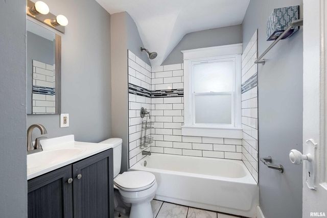 252 W 29th Street, Davenport, IA 52803