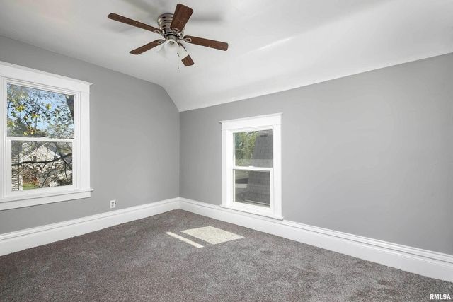 252 W 29th Street, Davenport, IA 52803