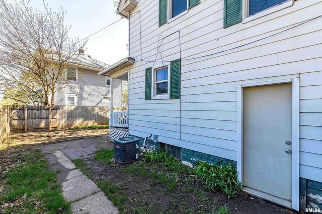 252 W 29th Street, Davenport, IA 52803