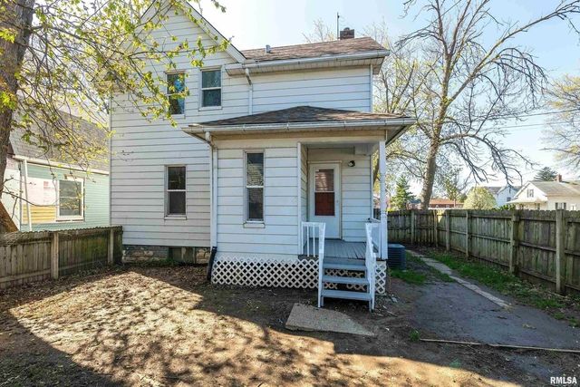 252 W 29th Street, Davenport, IA 52803