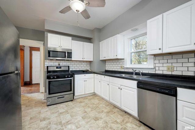 252 W 29th Street, Davenport, IA 52803