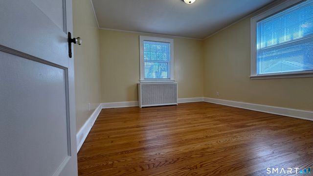 406 Oakwood Avenue, West Hartford, CT 06110