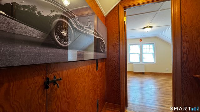 406 Oakwood Avenue, West Hartford, CT 06110