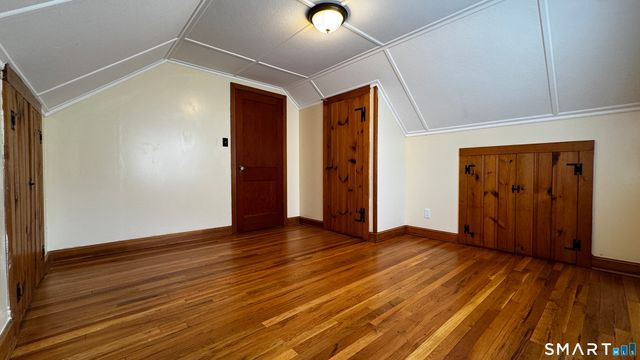 406 Oakwood Avenue, West Hartford, CT 06110