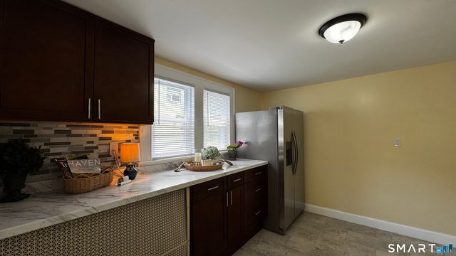 406 Oakwood Avenue, West Hartford, CT 06110
