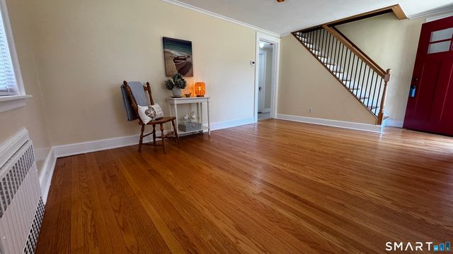 406 Oakwood Avenue, West Hartford, CT 06110