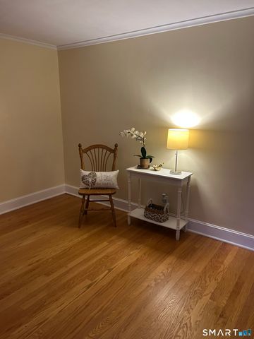 406 Oakwood Avenue, West Hartford, CT 06110