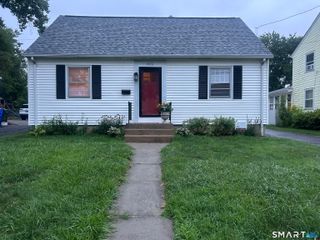 406 Oakwood Avenue, West Hartford, CT 06110