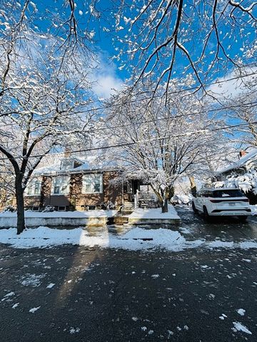 20 Wildwood Ave 20, Newton, MA 02460