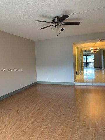 3710 Inverrary Drive 3K, Lauderhill, FL 33319