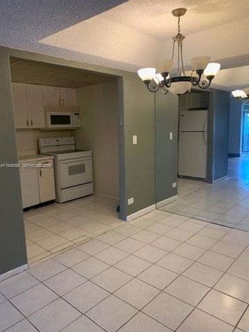 3710 Inverrary Drive 3K, Lauderhill, FL 33319