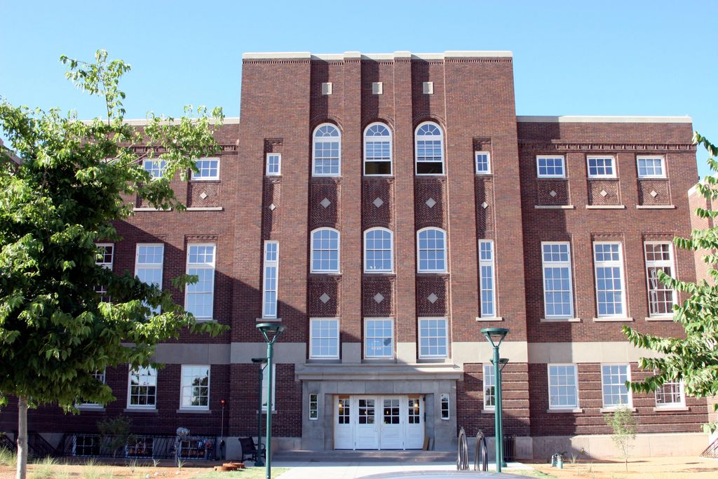 Image 1 of property listing at 300 Tijeras Avenue NE APT 313, Albuquerque, NM 87102