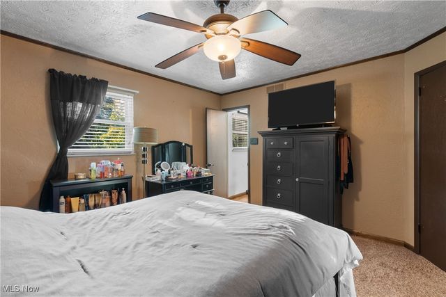 702 Netherwood Avenue NW, Canton, OH 44708