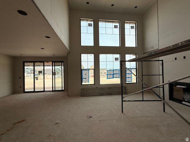 756 W SARA DR, Saratoga Springs, UT 84045