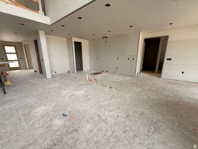 756 W SARA DR, Saratoga Springs, UT 84045