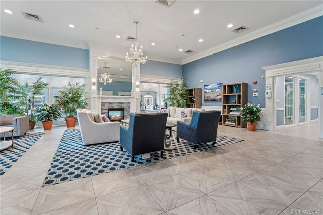 23 Hathaway Lane, Manhasset, NY 11030