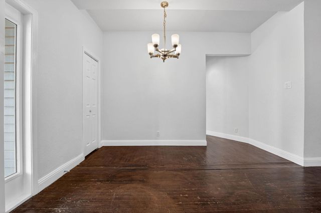 806 E 3rd ST, Georgetown, TX 78626