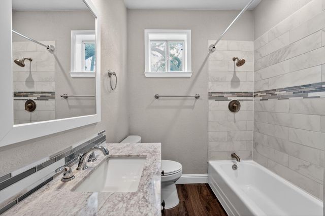 806 E 3rd ST, Georgetown, TX 78626