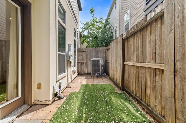 2823 Sherwin Street, Houston, TX 77007