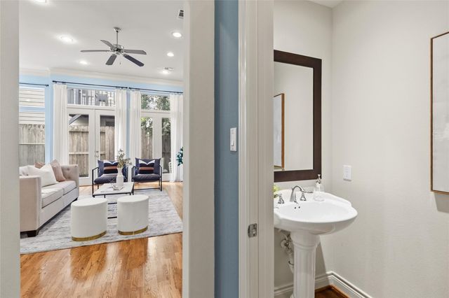 2823 Sherwin Street, Houston, TX 77007