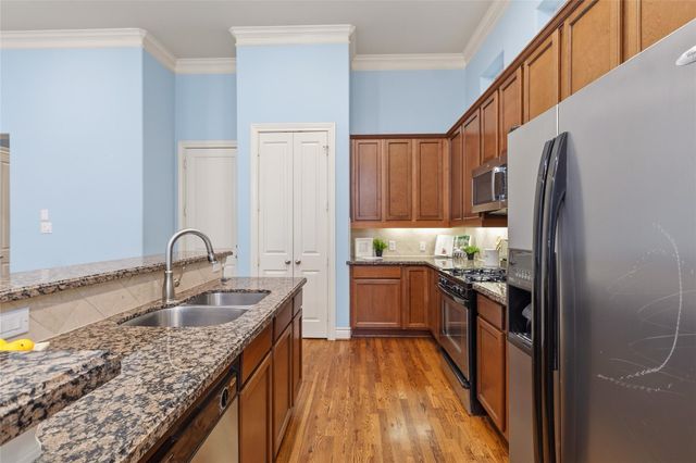 2823 Sherwin Street, Houston, TX 77007