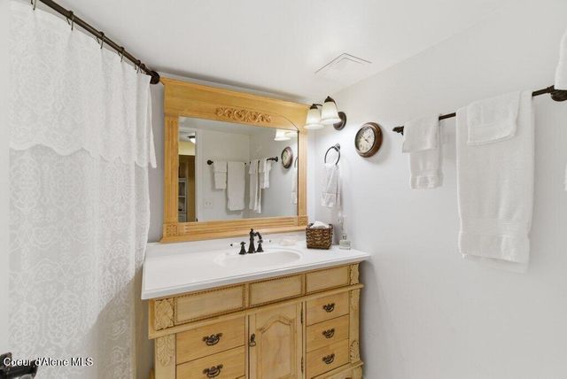 6228 W Washington ST, Spirit Lake, ID 83869