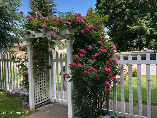 6228 W Washington ST, Spirit Lake, ID 83869