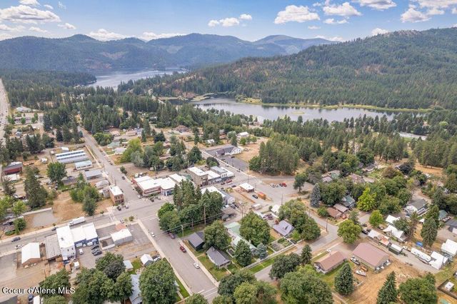 6228 W Washington ST, Spirit Lake, ID 83869