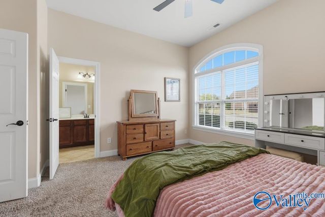 1004 Split Rock Cove, Huntsville, AL 35806