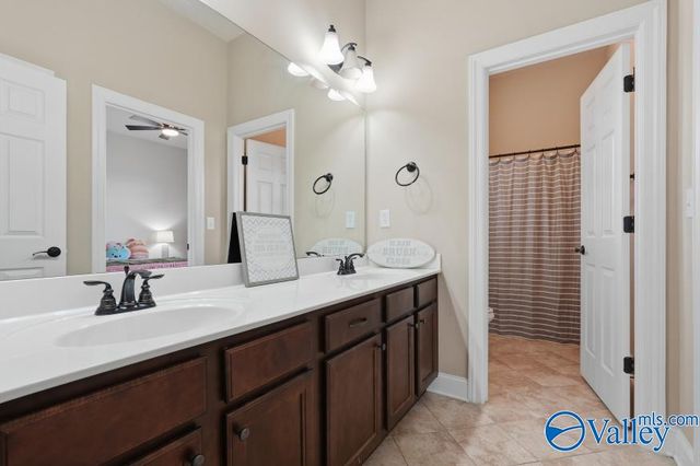 1004 Split Rock Cove, Huntsville, AL 35806