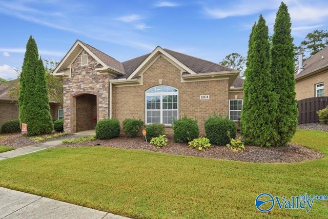 1004 Split Rock Cove, Huntsville, AL 35806