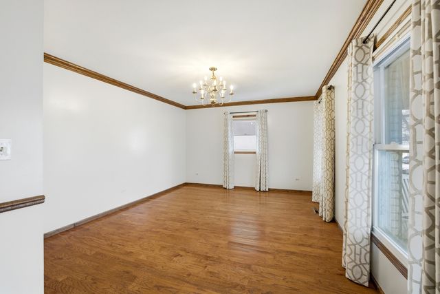 220 Dato Drive, Streamwood, IL 60107