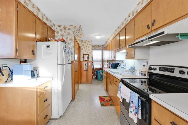 59 Prospect, Ludlow, MA 01056