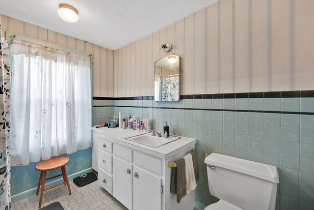 59 Prospect, Ludlow, MA 01056