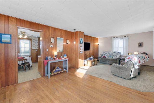 59 Prospect, Ludlow, MA 01056