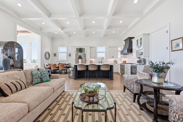 180 Bay Ridge Dr., North Myrtle Beach, SC 29582