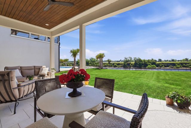 180 Bay Ridge Dr., North Myrtle Beach, SC 29582