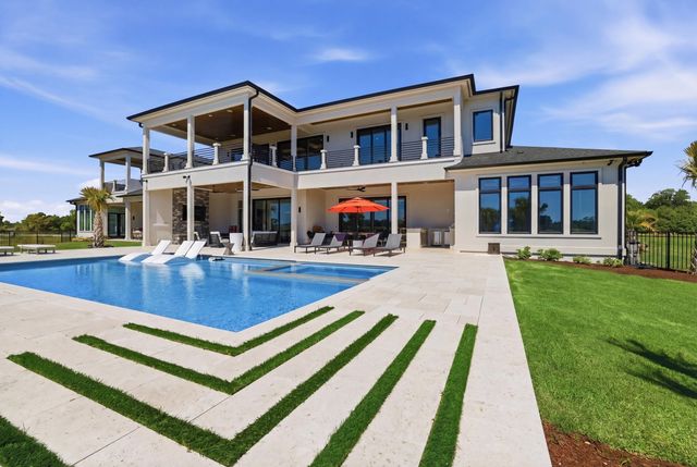 180 Bay Ridge Dr., North Myrtle Beach, SC 29582