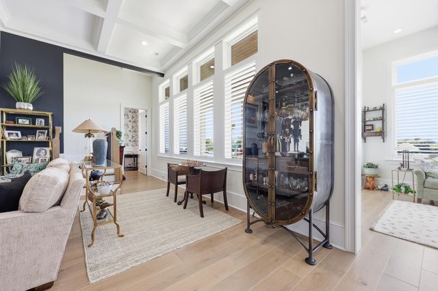 180 Bay Ridge Dr., North Myrtle Beach, SC 29582