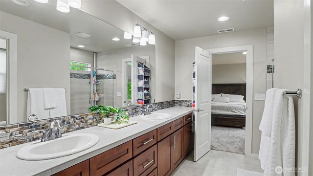 22509 SE 283rd, Maple Valley, WA 98038
