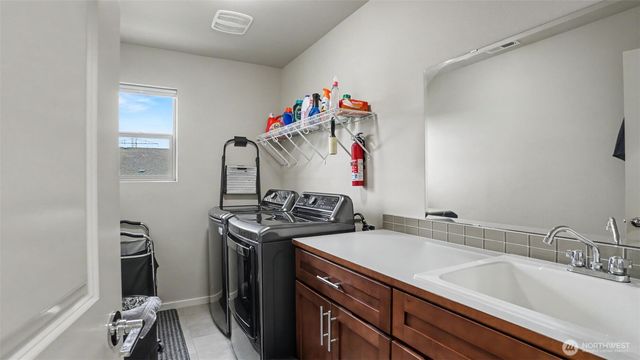 22509 SE 283rd, Maple Valley, WA 98038