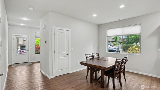 22509 SE 283rd, Maple Valley, WA 98038