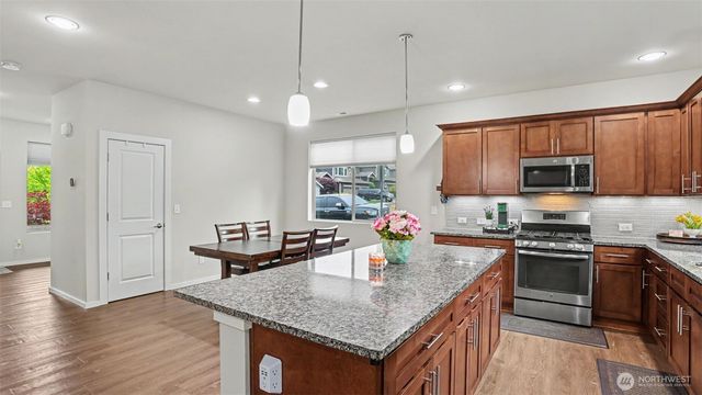 22509 SE 283rd, Maple Valley, WA 98038
