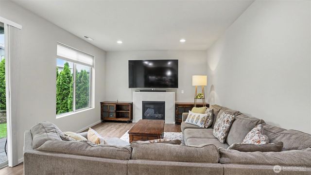 22509 SE 283rd, Maple Valley, WA 98038