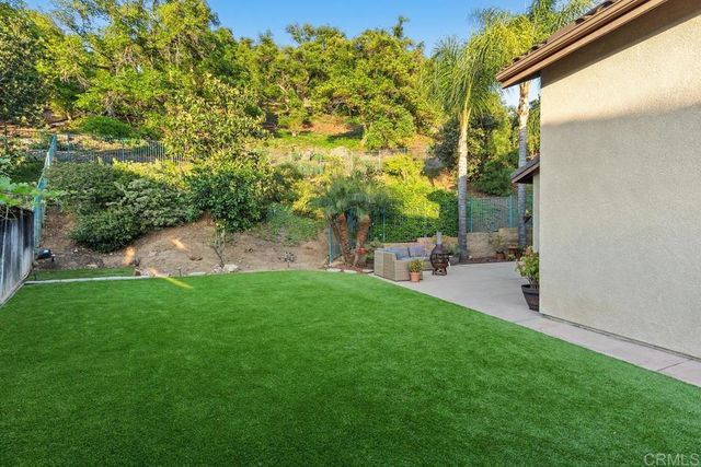3297 Meadow Crest Place, Escondido, CA 92027