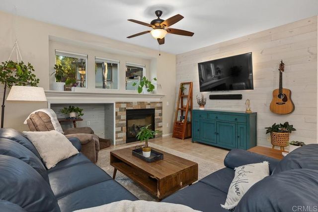 3297 Meadow Crest Place, Escondido, CA 92027